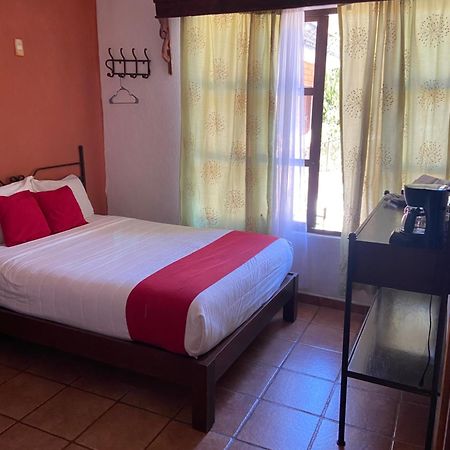 Hotel De Cervantes San Sebastián del Oeste Стая снимка
