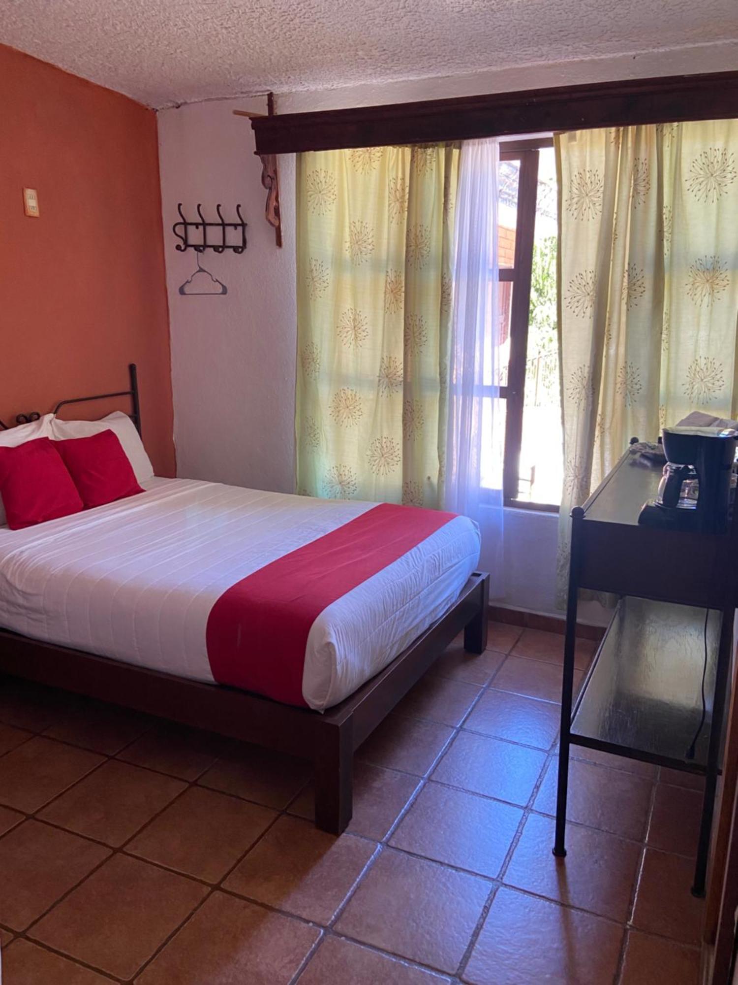 Hotel De Cervantes San Sebastián del Oeste Стая снимка
